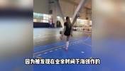 还踢个球啊😅女足球员被发现在业余时间下海进行艺术创作🫠
